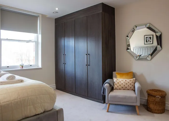 Kensington High Street One Bed