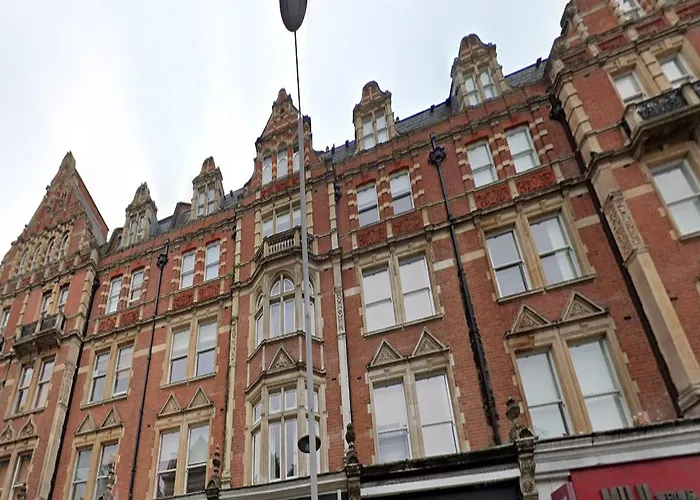 Kensington High Street One Bed